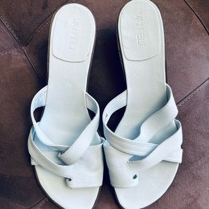 Brand n/box. Vaneli 91/2 designer sandal. Light blue